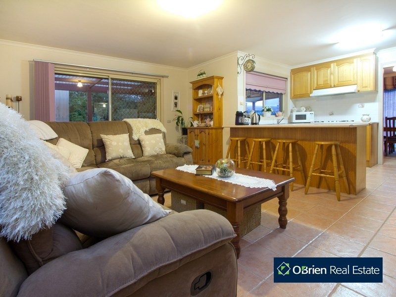 14 Delhuntly Rise, Narre Warren South VIC 3805