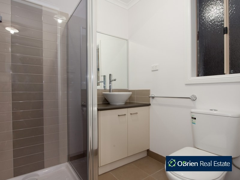 33 Tyrell Place, Berwick VIC 3806