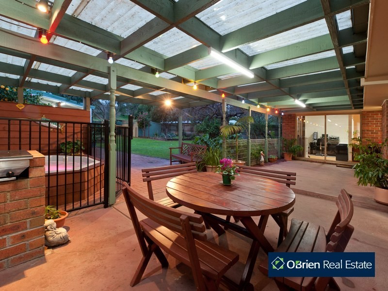 73 Cheviot Avenue, Berwick VIC 3806