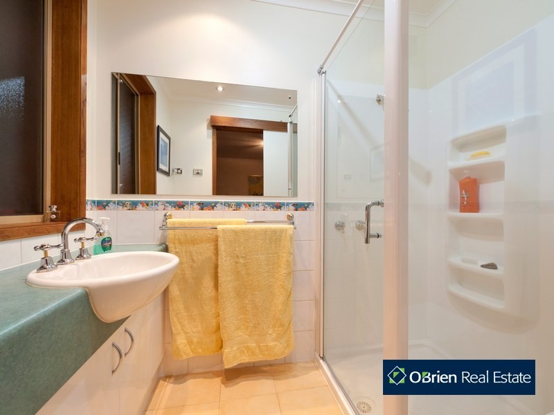 73 Cheviot Avenue, Berwick VIC 3806