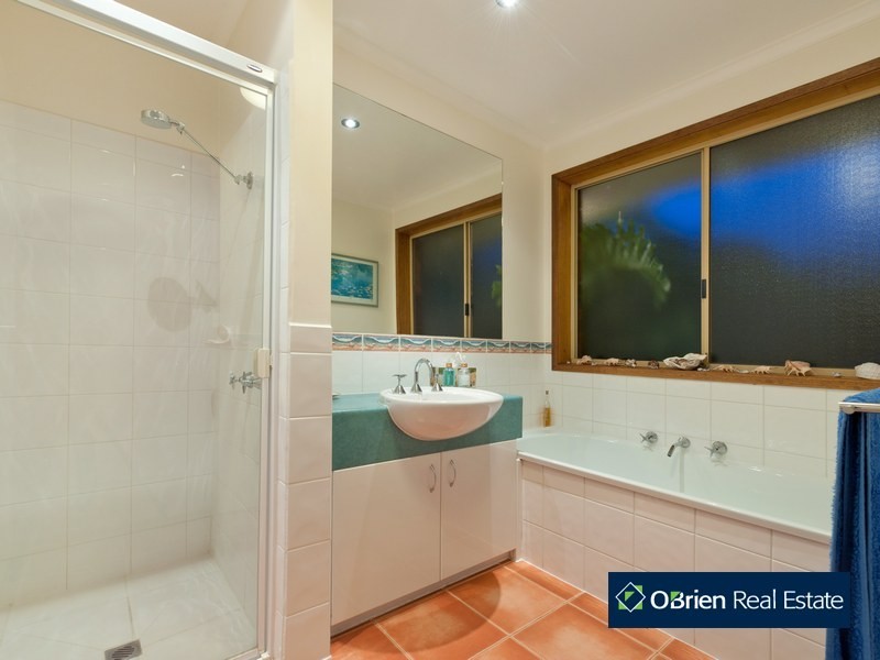 73 Cheviot Avenue, Berwick VIC 3806