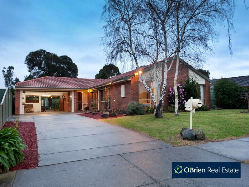 73 Cheviot Avenue, Berwick VIC 3806