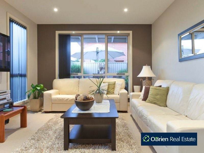 21 Flinders Chase, Pakenham VIC 3810