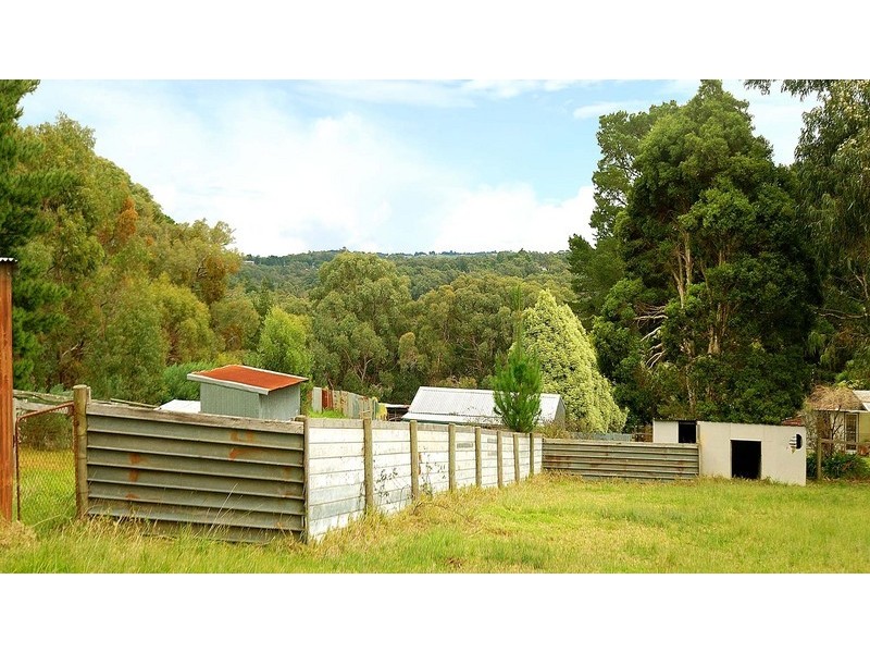 105 Lewis Road, Beaconsfield Upper VIC 3808