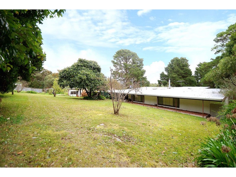 105 Lewis Road, Beaconsfield Upper VIC 3808