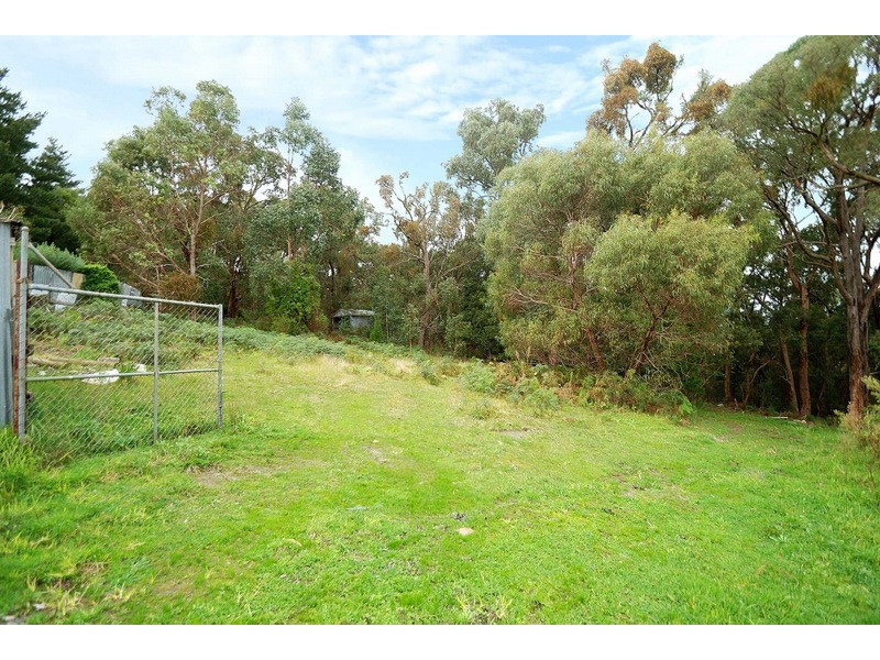 105 Lewis Road, Beaconsfield Upper VIC 3808