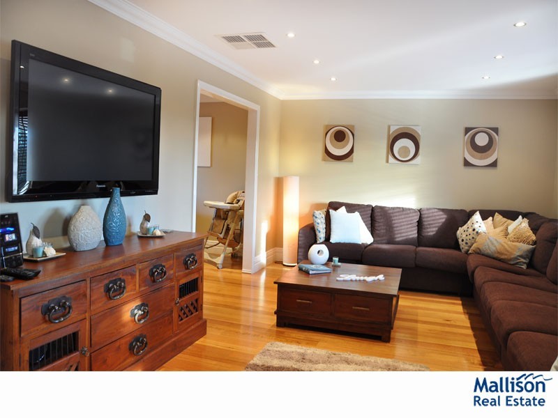 24 Cardinal Crescent, Leeming WA 6149