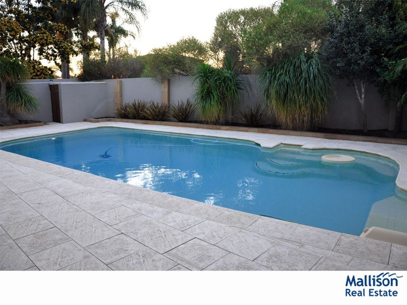 24 Cardinal Crescent, Leeming WA 6149