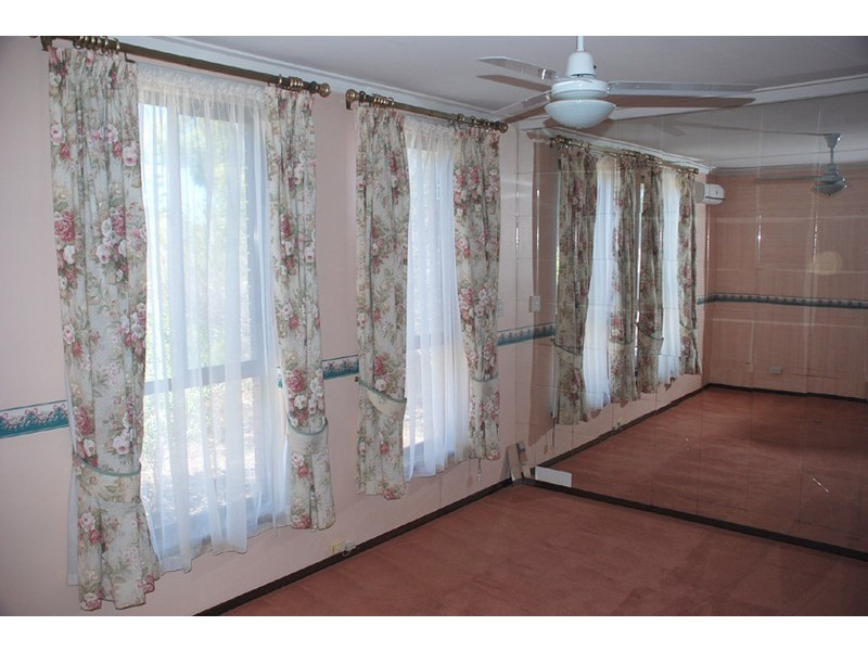 205 Riseley Street, Booragoon WA 6154