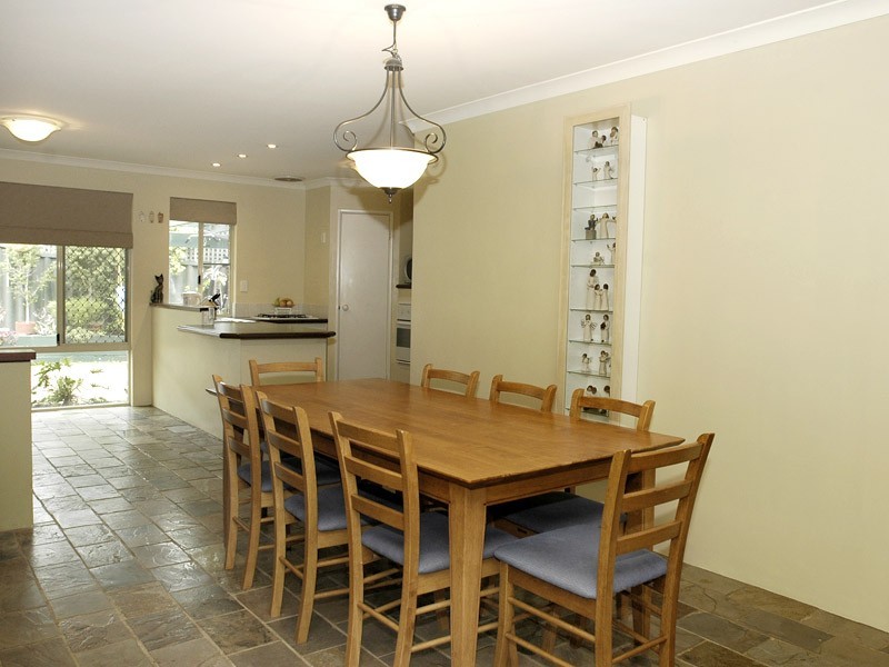 18 Aachen Crescent, Gwelup WA 6018