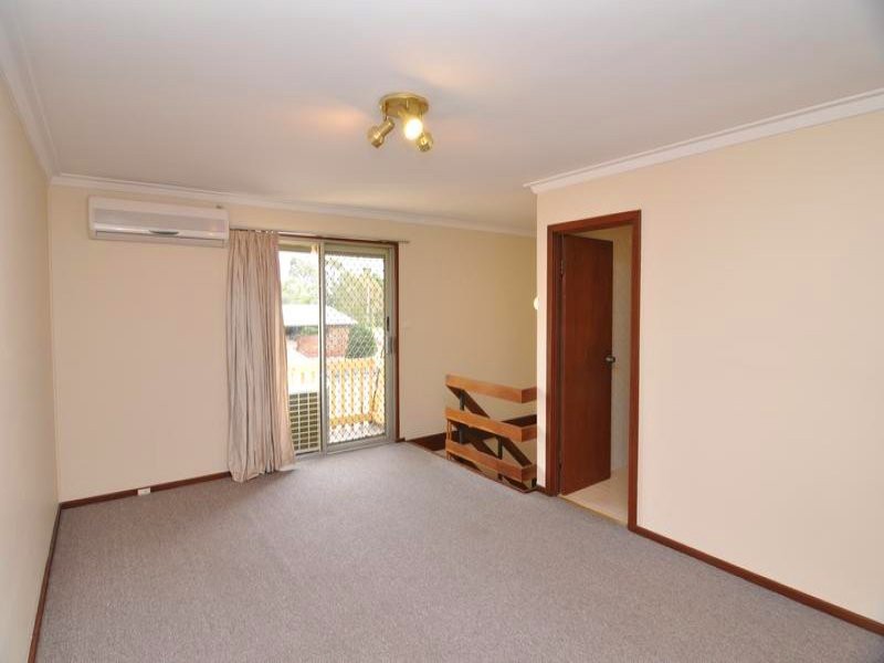 6/19 Freesia Way, Willetton WA 6155