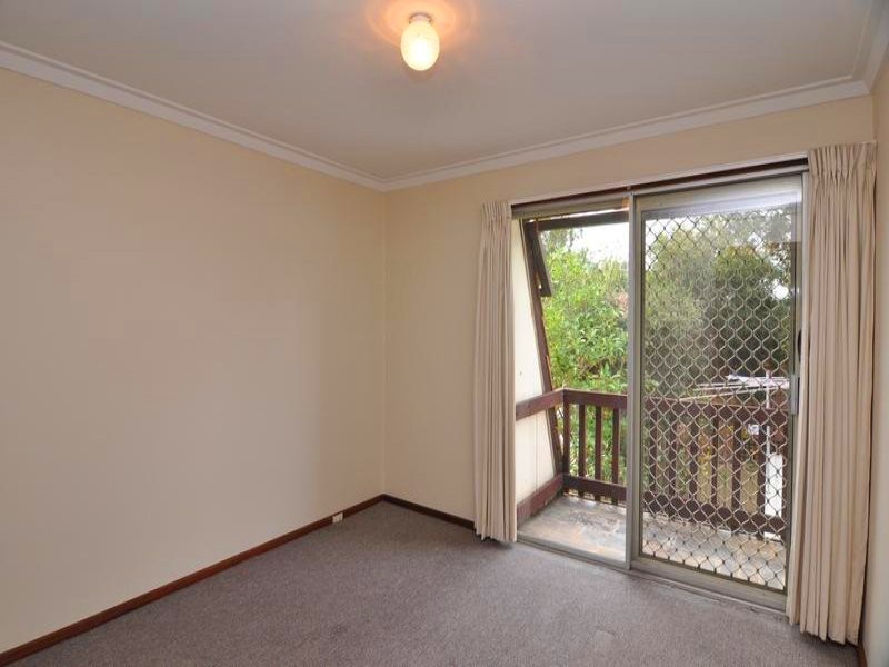 6/19 Freesia Way, Willetton WA 6155