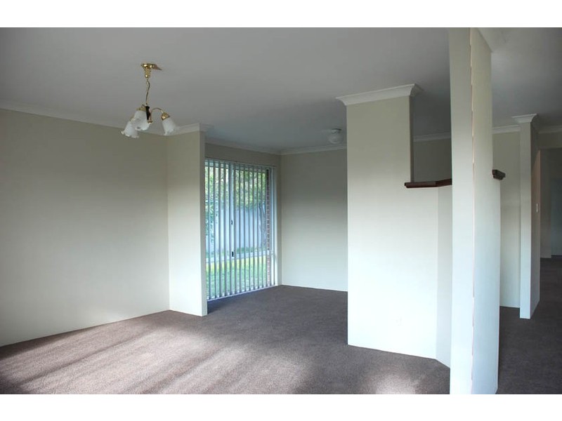 15 Ursuline Vista, Queens Park WA 6107