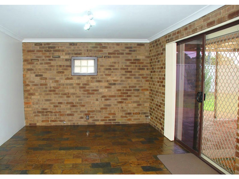 27 Glenmoy Ave, Willetton WA 6155