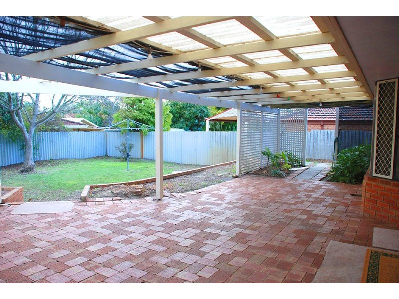 27 Glenmoy Ave, Willetton WA 6155