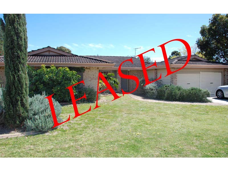 1 McKivett Crescent, Leeming WA 6149