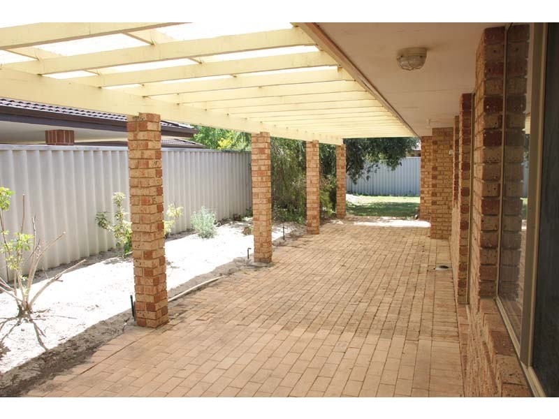 1 McKivett Crescent, Leeming WA 6149