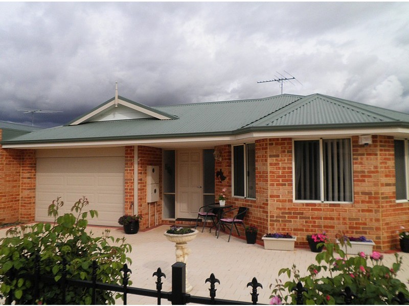 1/61 Canna Drive, Canning Vale WA 6155