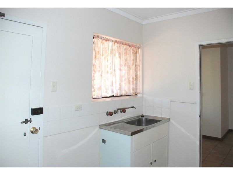 15 Farrington Road, Warnbro WA 6169