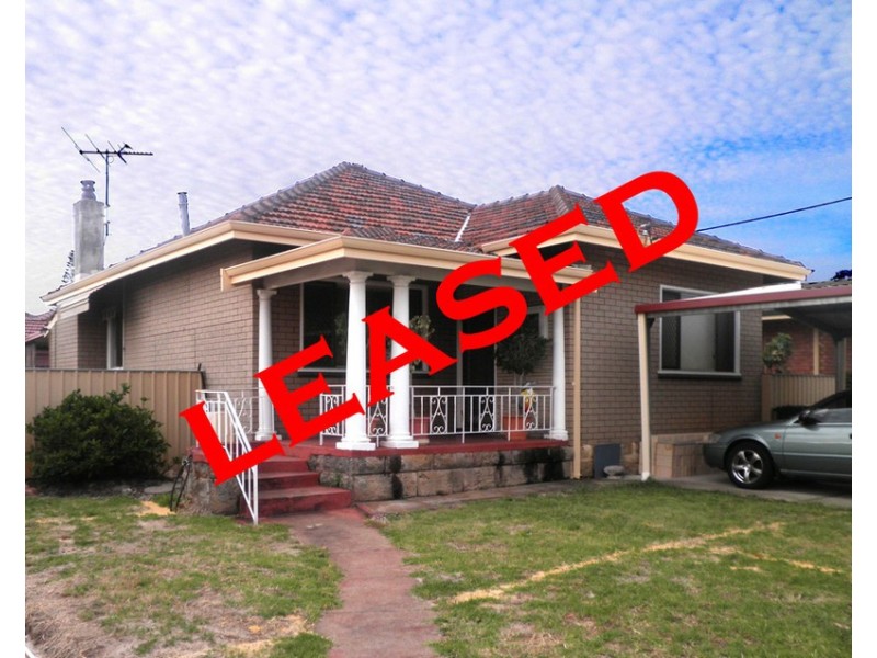 96 Thomas St, Queens Park WA 6107