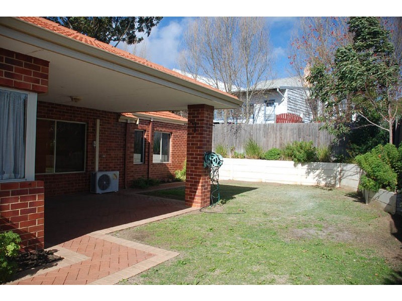 1 Jean Street, Hamilton Hill WA 6163