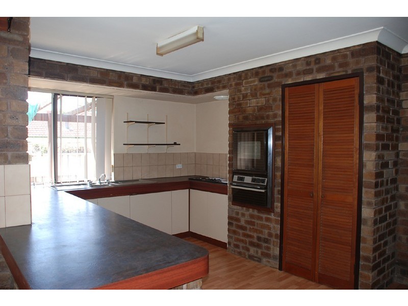 32 Garden Road, Spearwood WA 6163