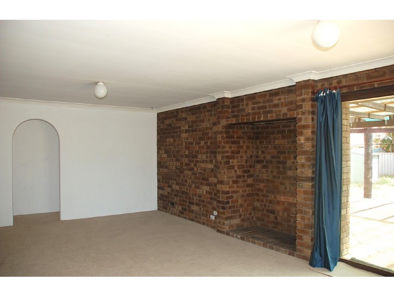 32 Garden Road, Spearwood WA 6163