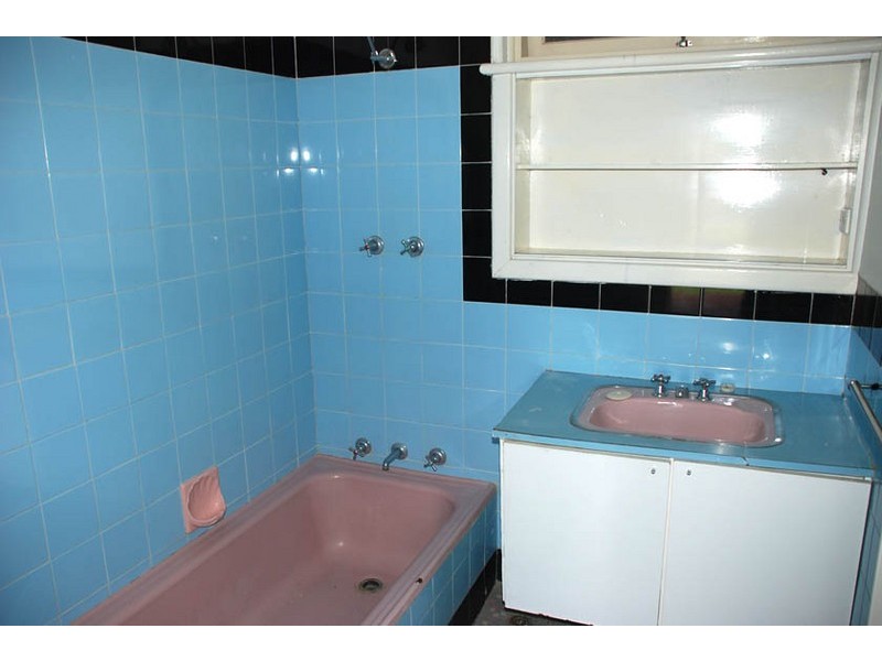 21 Shallcross Street, Yangebup WA 6164