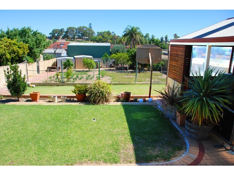49 Stratton Street, Hamilton Hill WA 6163