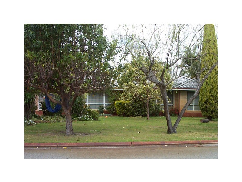 9 Melrose Street, Rossmoyne WA 6148