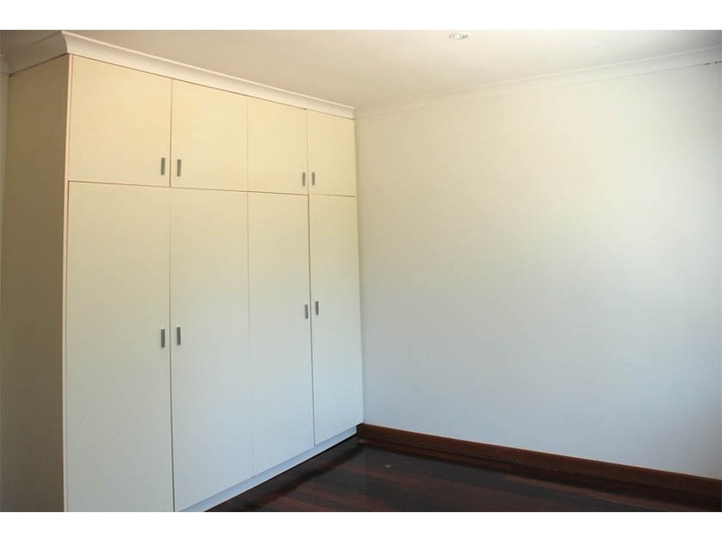 8b Springside Ave, Mount Pleasant WA 6153