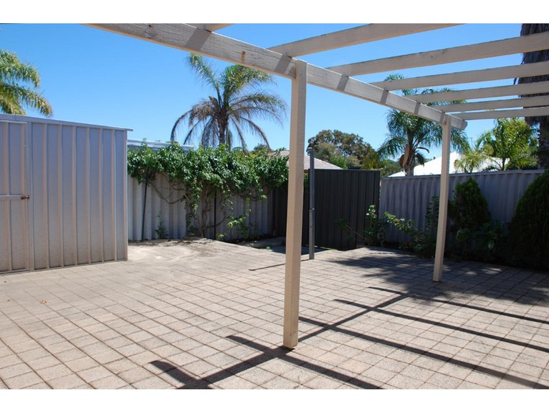 6 Kirk Road, Kardinya WA 6163