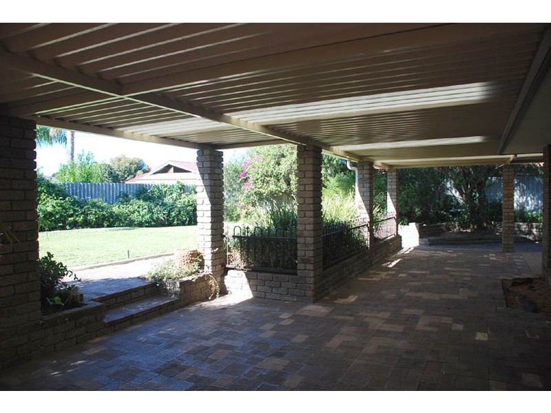 6  Arlington Drive, Willetton WA 6155