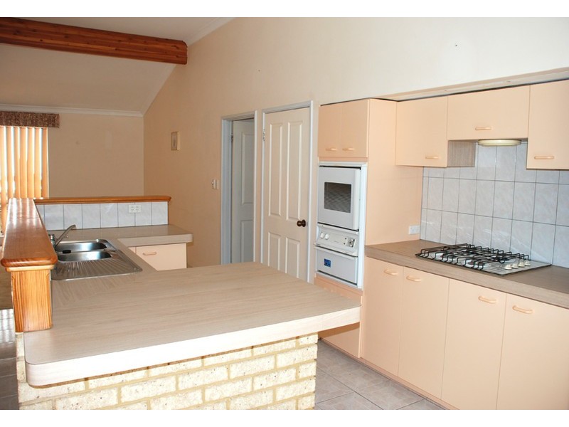 16 Etherington Avenue, Spearwood WA 6163