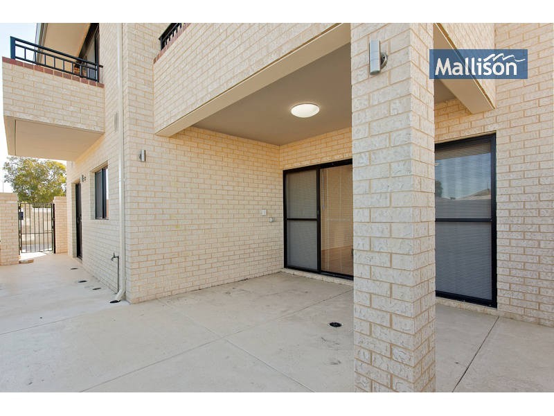 1/92  Parkin Street, Rockingham WA 6168