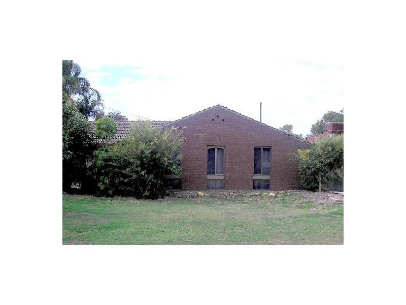 8 Iandra Loop, Willetton WA 6155