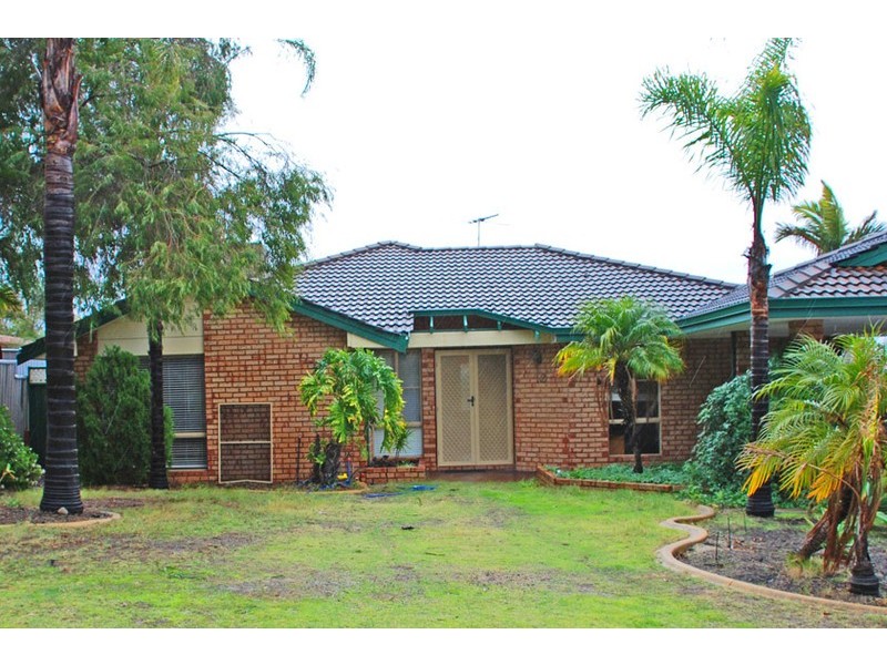 12 Heatherlea Parkway, Leeming WA 6149