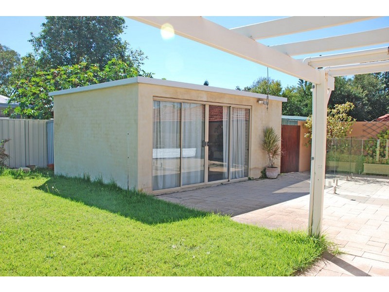 42 Hislop Road, Attadale WA 6156