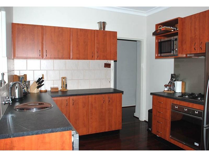 24 Clinton Avenue, St James WA 6102