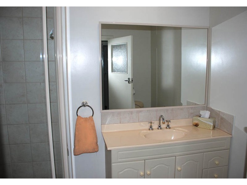 24 Clinton Avenue, St James WA 6102