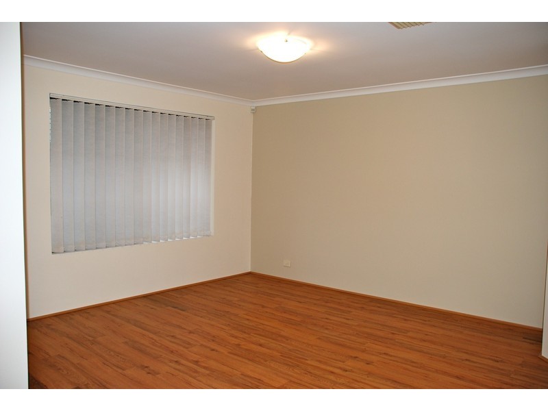 8 Veneta Circuit, Atwell WA 6164