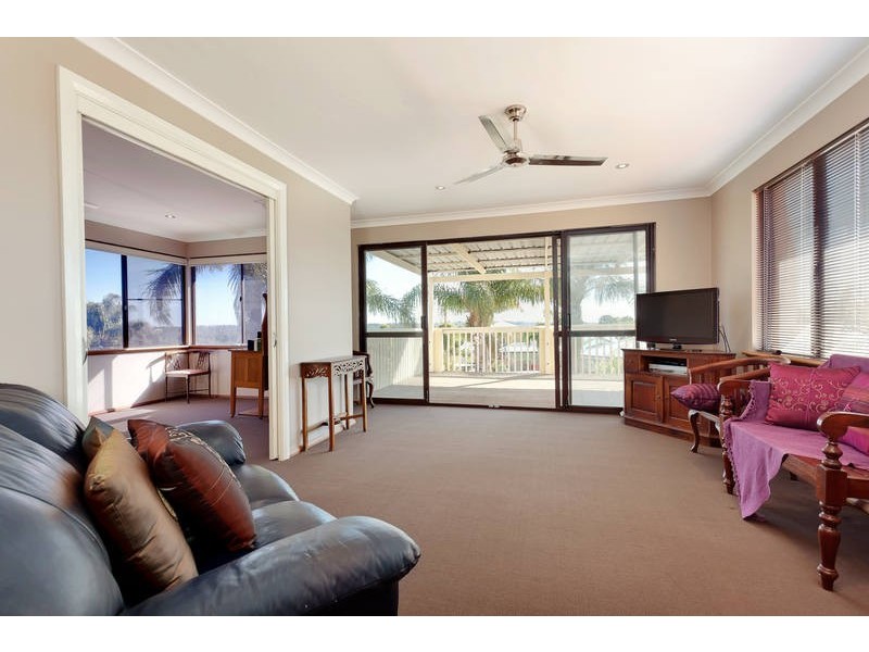 17 Clamp Court, Bibra Lake WA 6163