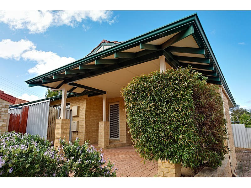 9/104 Forrest Road, Hamilton Hill WA 6163