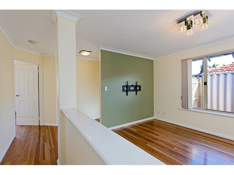 9/104 Forrest Road, Hamilton Hill WA 6163