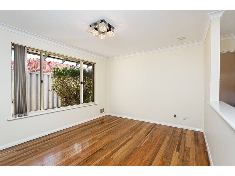 9/104 Forrest Road, Hamilton Hill WA 6163