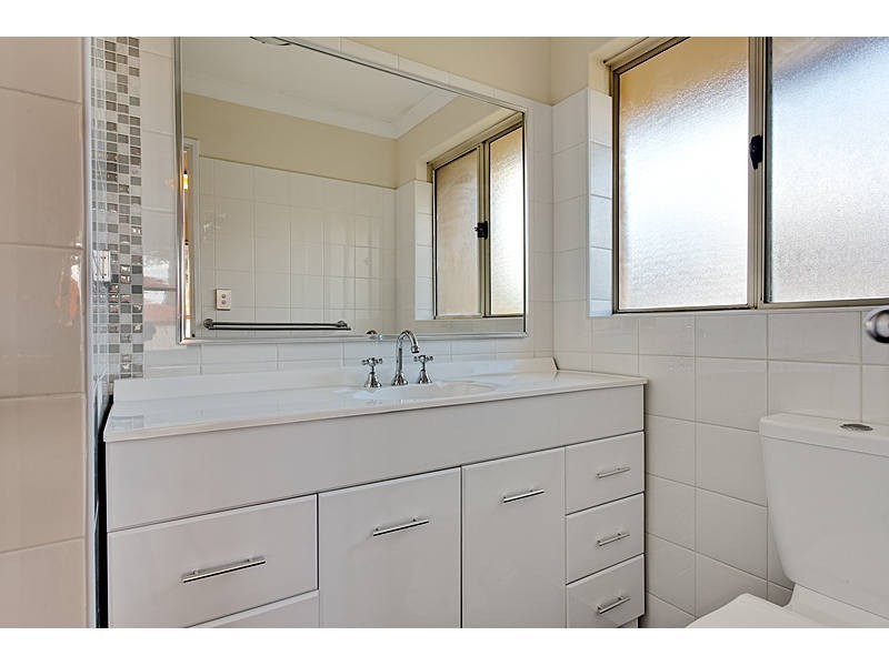 9/104 Forrest Road, Hamilton Hill WA 6163