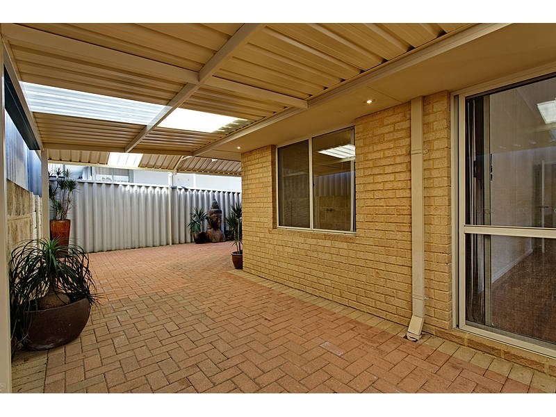 9/104 Forrest Road, Hamilton Hill WA 6163