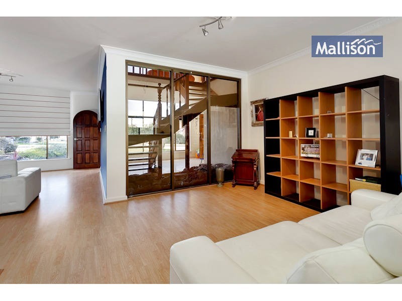 8 Studley Road, Attadale WA 6156