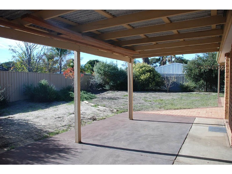 8 Durras Place, South Lake WA 6164