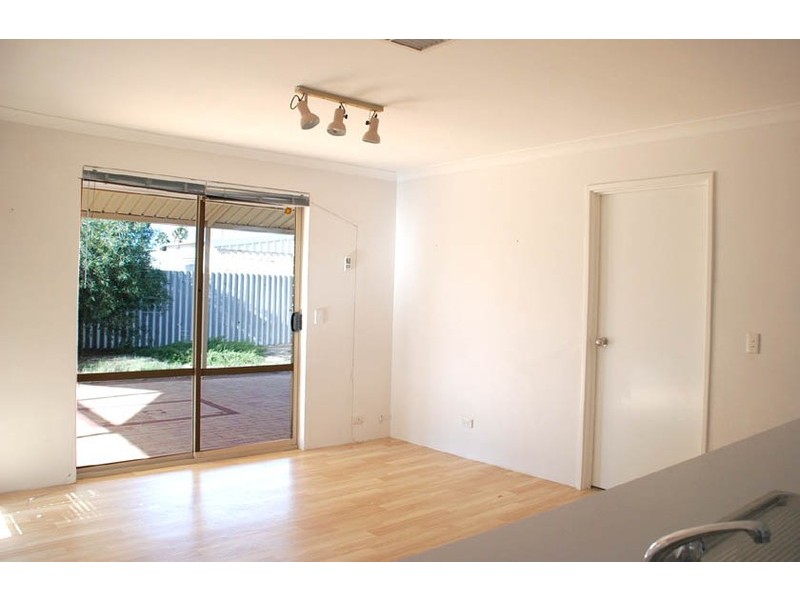 8 Durras Place, South Lake WA 6164